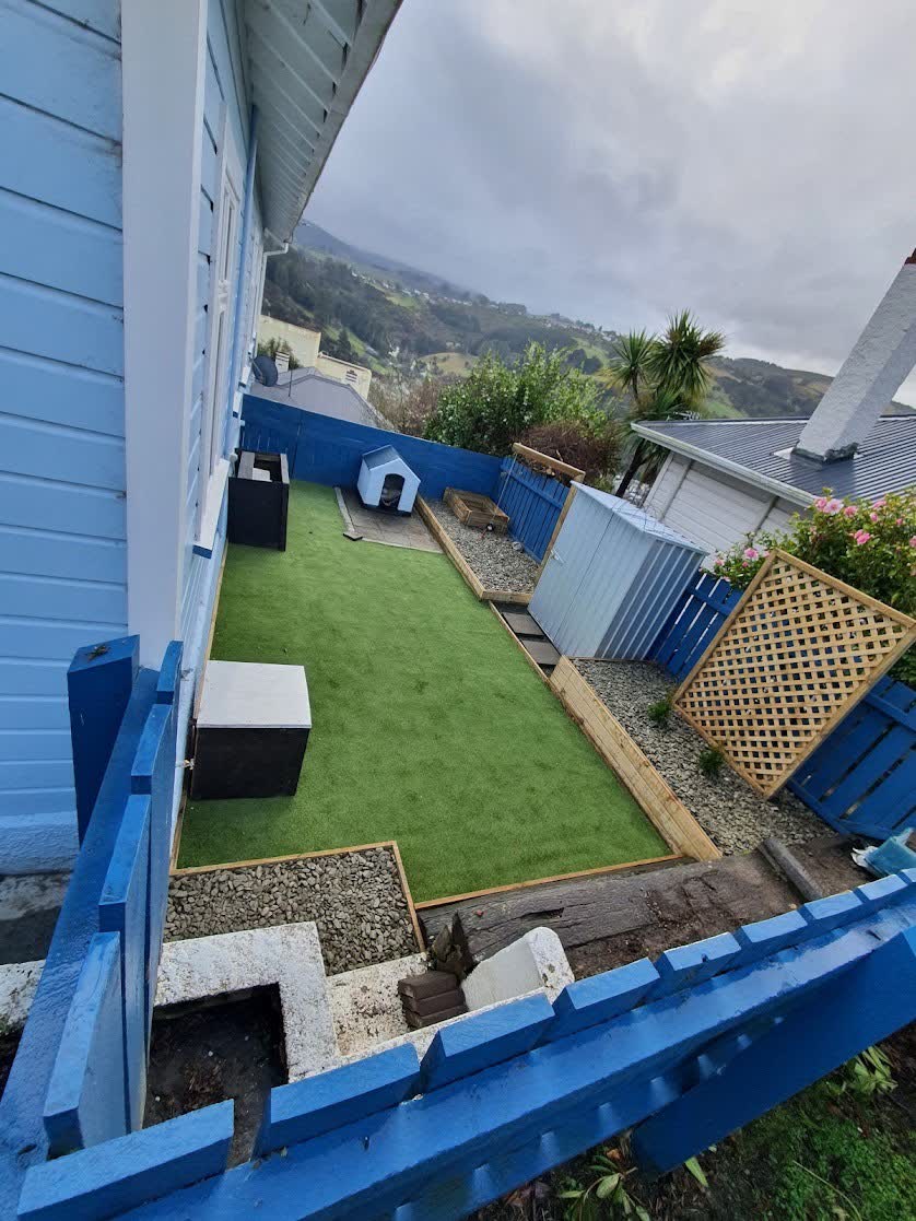 Lawn mowing and edging in Dunedin