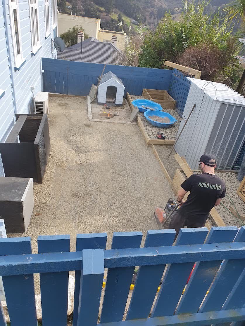 Garden maintenance and tidy-up